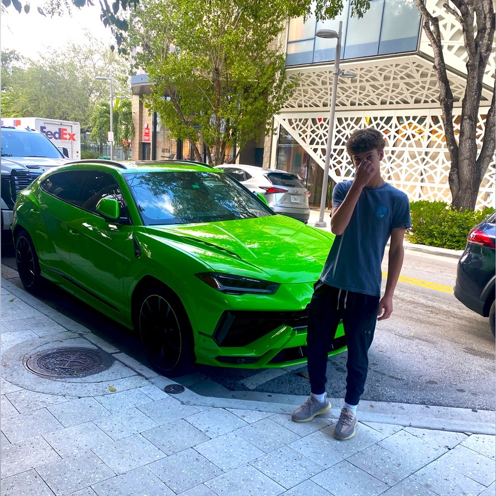 Meet your Posher, Canaan